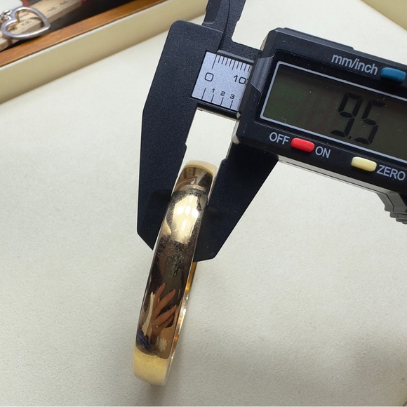 Vintage Monet Bangle Bracelet Size L - Picture 4 of 7